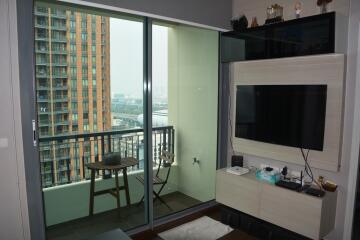 Modern 1-bedroom condo in Petchaburi-Asoke area