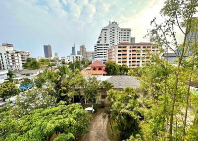 1-bedroom condo for sale close to BTS Phromphong