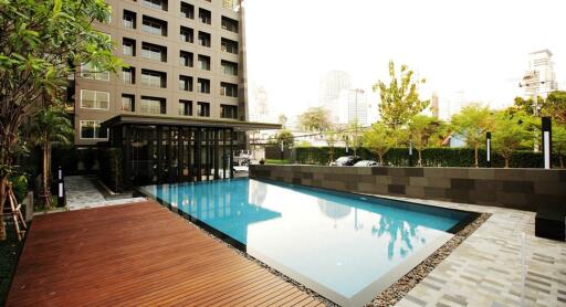 1-bedroom condo for sale close to BTS Phromphong