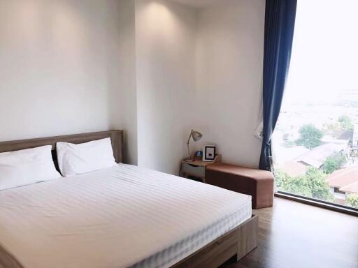 Modern 2 bedrooms condo for sale near BTS Chongnonsi