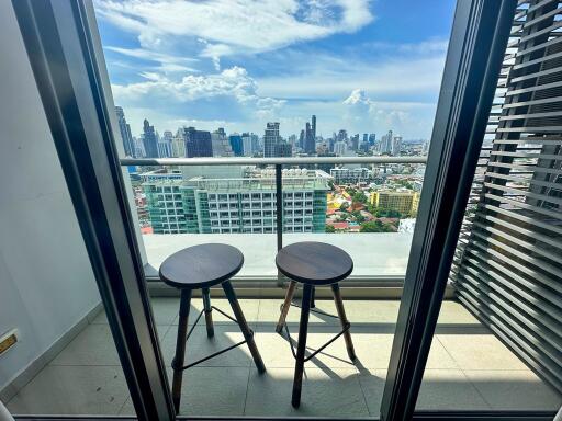 Duplex 2 bedrooms condo for sale in Ekamai