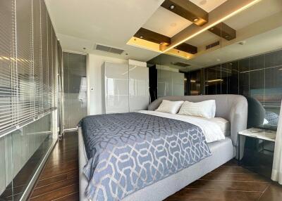Duplex 2 bedrooms condo for sale in Ekamai