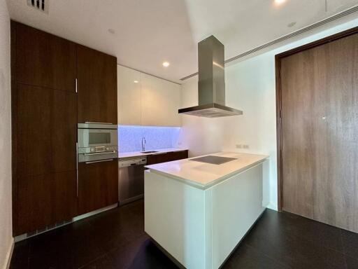 2-bedroom high end condo for sale next to Lumpini Park