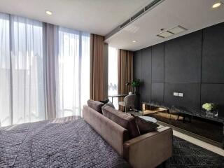 Modern Contemporary 1 bedroom for sale close to BTS Ploenchit