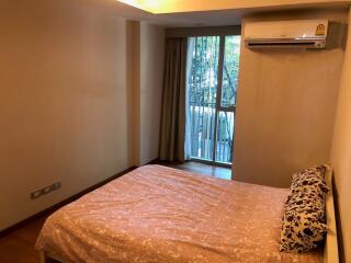 Modern 1-bedroom condo in Phromphong area