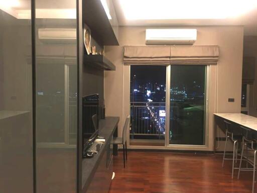 2 bedrooms condo for sale in Thonglor