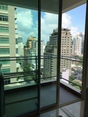 2  bedrooms condo for sale near BTS Chidlom and Lumpini park