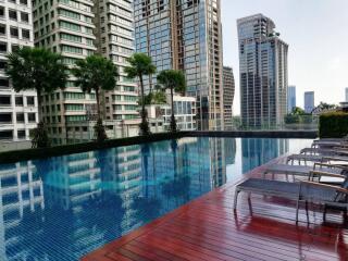 2  bedrooms condo for sale near BTS Chidlom and Lumpini park