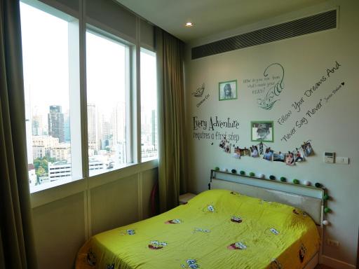 Modern & spacious 2-bedroom condo in Sukhumvit-Asoke