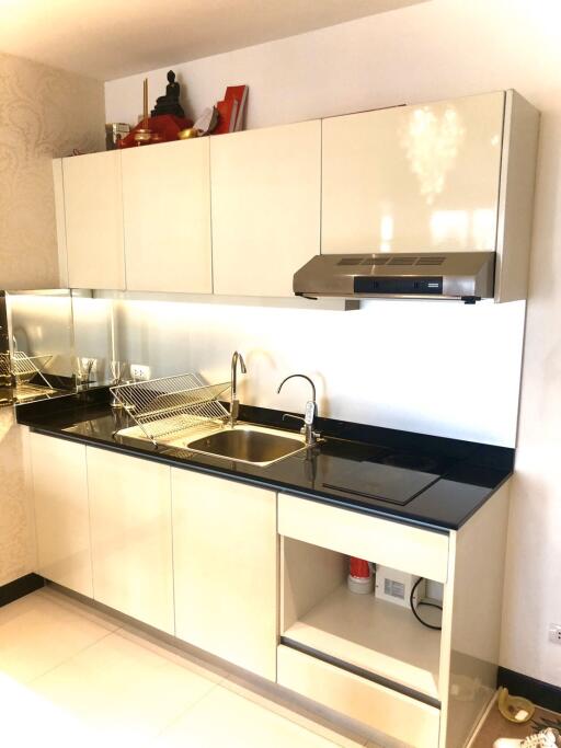 1 bedroom condo for sale next to Asoke BTS station