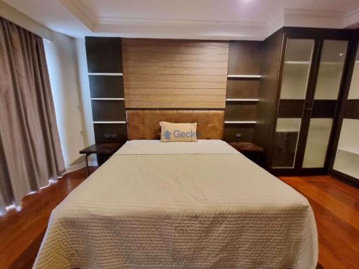 3 Bedrooms Condo in Park Beach Wongamat C004525