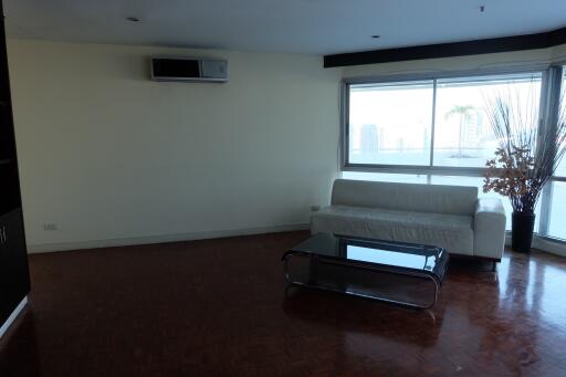 2-bedroom condominium for sale in Nana with large balcony