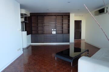 2-bedroom condominium for sale in Nana with large balcony