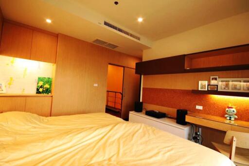 Duplex 2 bedrooms condo for sale close to BTS Thonglor