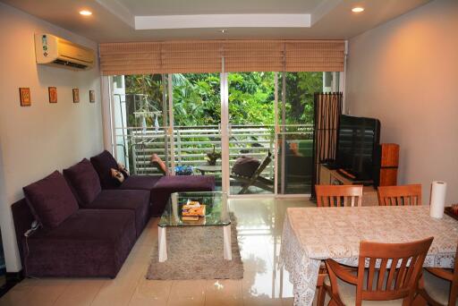 2-bedroom quiet & spacious condo in Ekamai