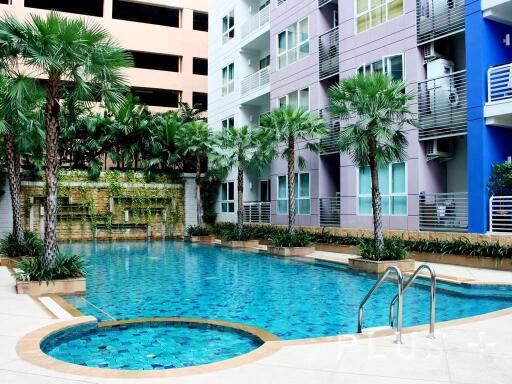 2-bedroom quiet & spacious condo in Ekamai