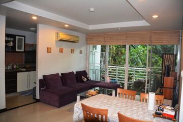 2-bedroom quiet & spacious condo in Ekamai