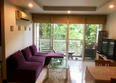 2-bedroom quiet & spacious condo in Ekamai