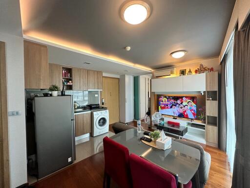 2 bedrooms for sale with tenant in Sukhumvit