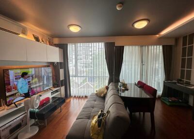 2 bedrooms for sale with tenant in Sukhumvit