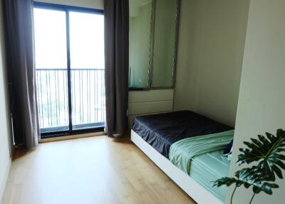 2 bedroom condo for sale close to Ekkamai BTS Station