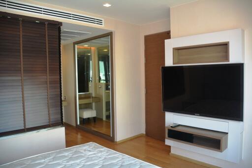 2-bedroom modern condo for sale close to BTS Chong Nonsi