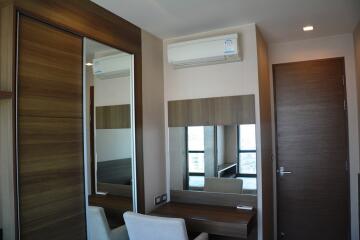 2-bedroom modern condo for sale close to BTS Chong Nonsi