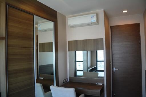 2-bedroom modern condo for sale close to BTS Chong Nonsi