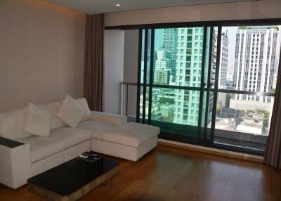 2-bedroom modern condo for sale close to BTS Chong Nonsi