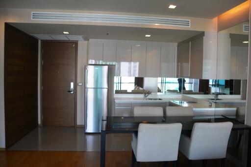 2-bedroom modern condo for sale close to BTS Chong Nonsi