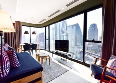 Stunning view modern 2 bedrooms condo for sale in Asoke