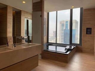 Brand new 2 bedroom condo for sale in Asoke