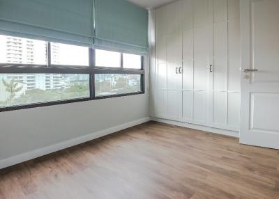2 bedrooms condo for sale in Rama 4 close to MRT Klongtoey