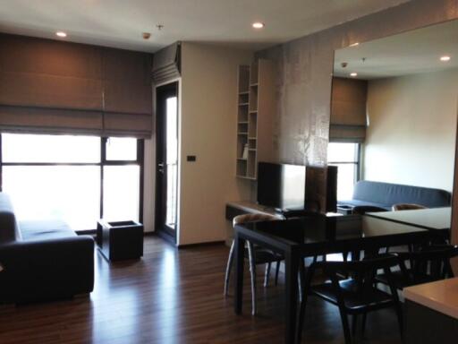 2 bedrooms condo for sale close to BTS Phrakahong