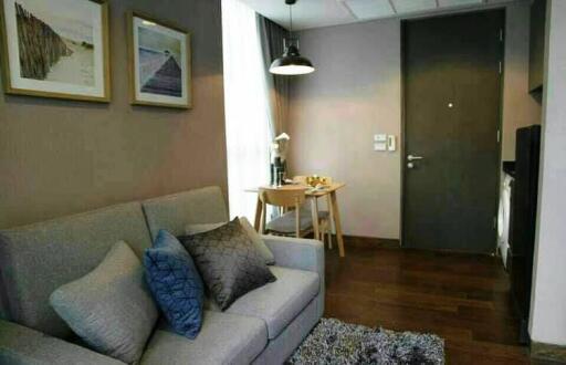 Modern 1 bedroom condo for sale near BTS Phrongphong