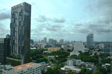 2-bedroom high floor condo for sale 500m from BTS Thonglor