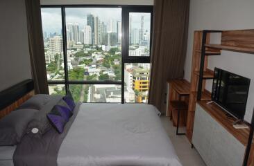 2-bedroom high floor condo for sale 500m from BTS Thonglor