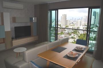 2-bedroom high floor condo for sale 500m from BTS Thonglor