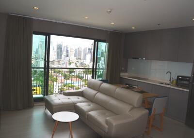 2-bedroom high floor condo for sale 500m from BTS Thonglor