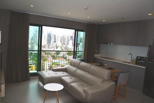 2-bedroom high floor condo for sale 500m from BTS Thonglor