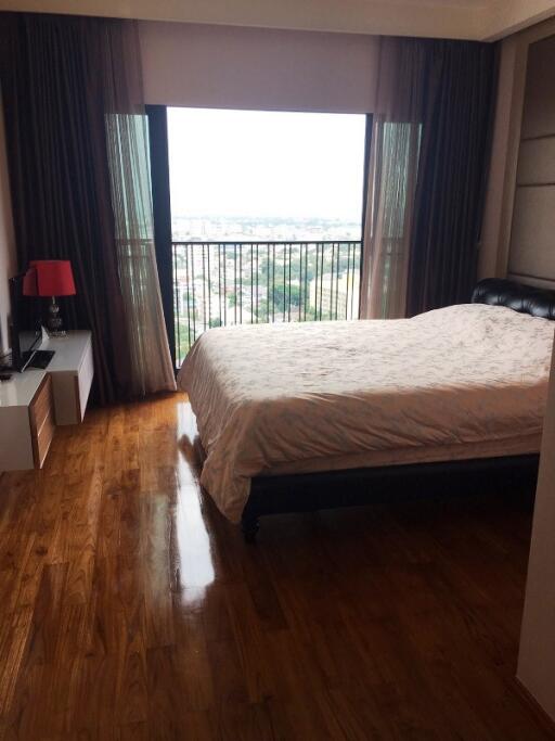 Condo 1 bedroom for sale close to Ekamai BTS