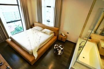 Modern condo 2 bedrooms for sale close to BTS Phromphong