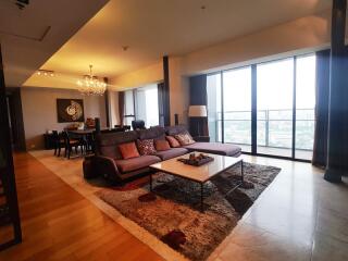 Modern condo 3 bedrooms for sale near BTS Chongnonsi