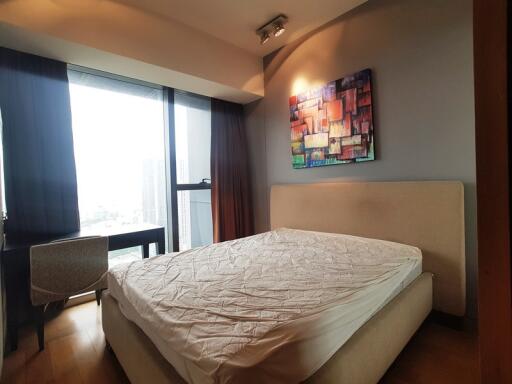 Modern condo 3 bedrooms for sale near BTS Chongnonsi