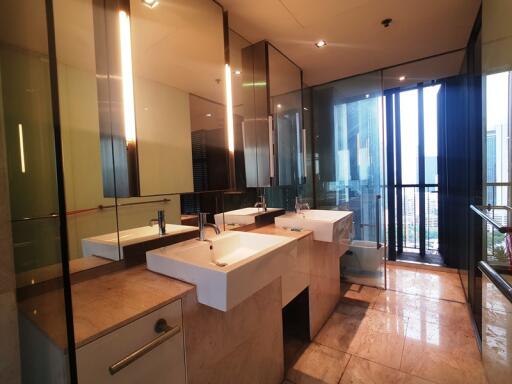 Modern condo 3 bedrooms for sale near BTS Chongnonsi