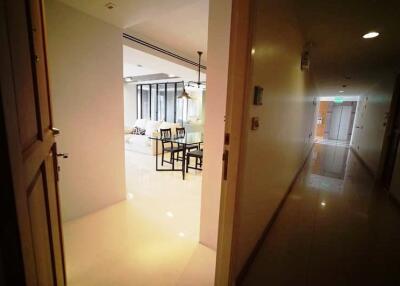 1 bedroom spacious condo for sale on Phrom Phong