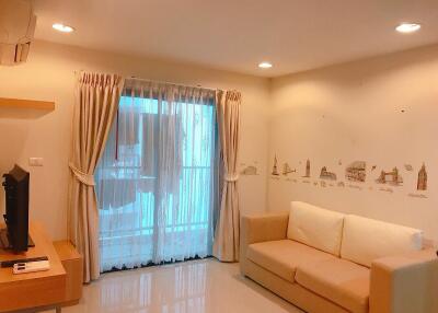 1 bedroom condo for sale close to BTS Ekamai