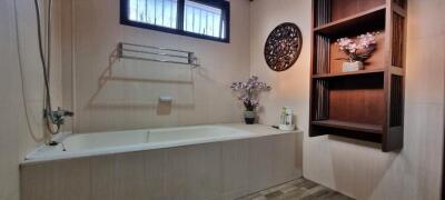 4 Beds House for Sale in East Pattaya