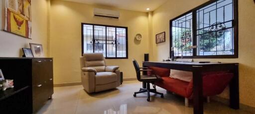 4 Beds House for Sale in East Pattaya