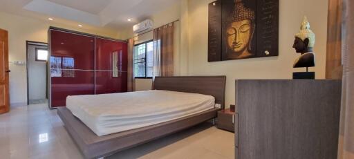 4 Beds House for Sale in East Pattaya